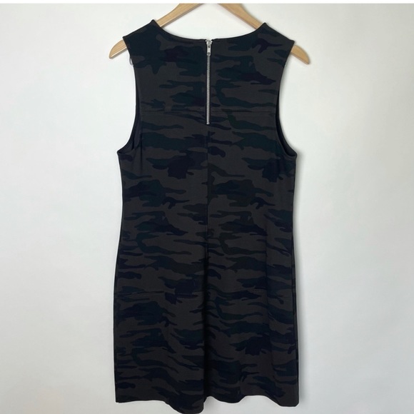 Sanctuary Camo Sleeveless Jumper with Zip Detail Size Large - Picture 4 of 10